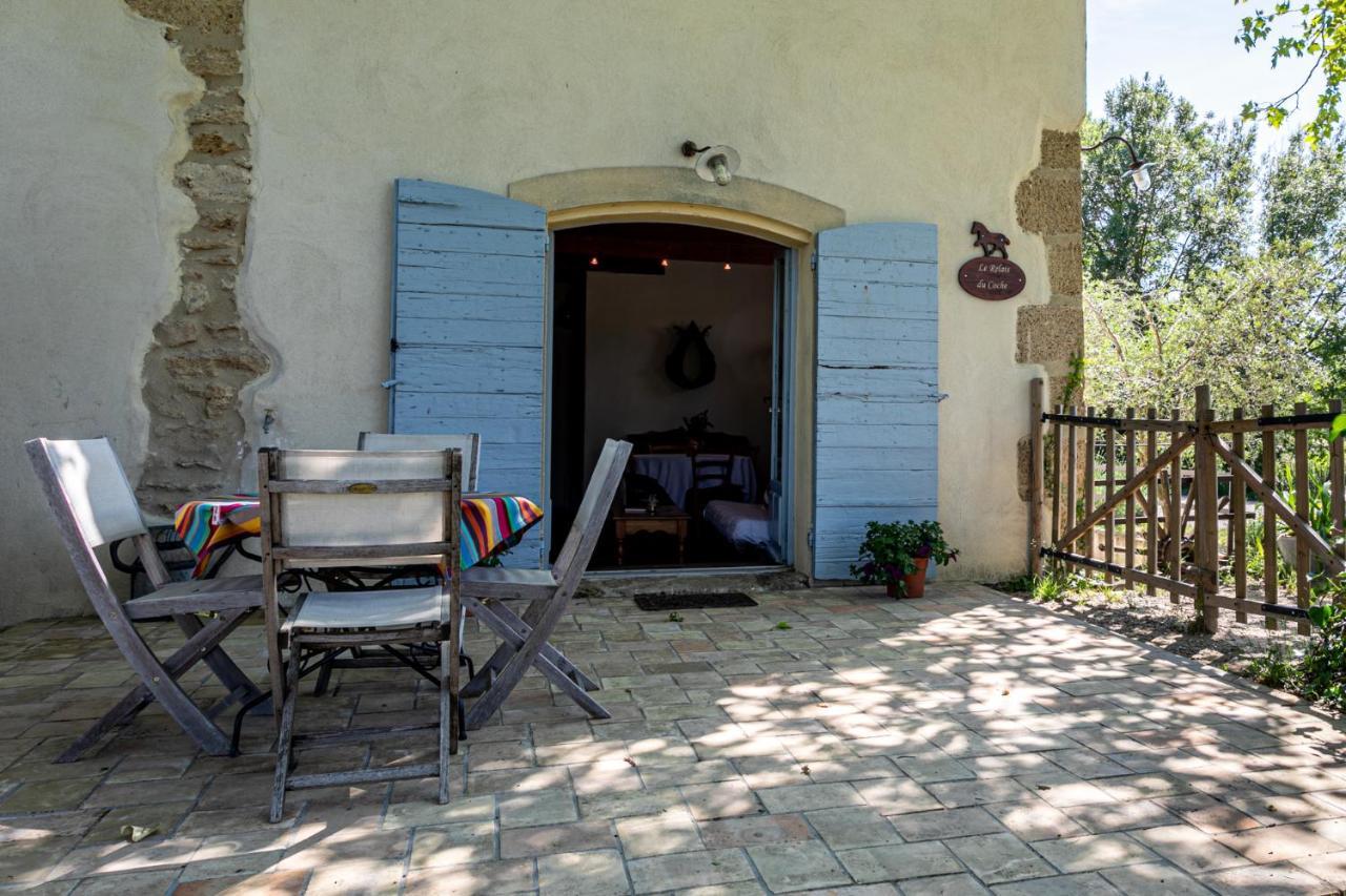 Gites Domaine Des Machottes Grans Exterior foto